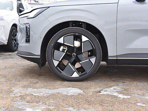 2026�� ������������Plus