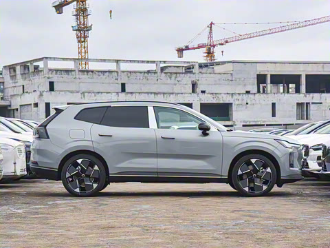 2026�� ������������Plus