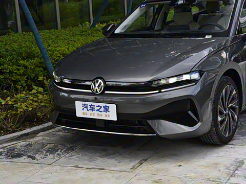 2026�� L 300TSI DSG ������