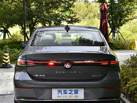 2026�� L 300TSI DSG ������