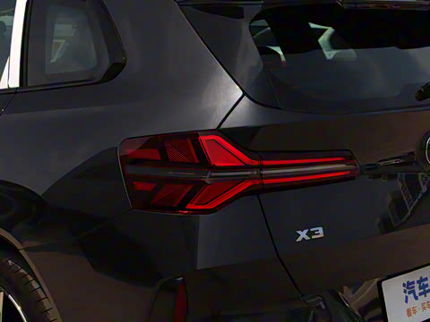 2025�� M50 xDrive