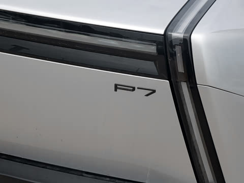 2025�� 820 Max