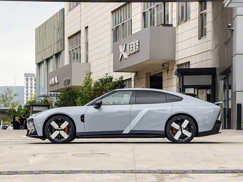 2025�� 750 ���������� Ultra