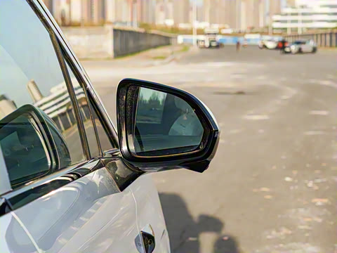 2026 DM-i 1.5T 218KM Խ