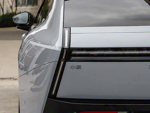 2025�� 750 ���������� Ultra