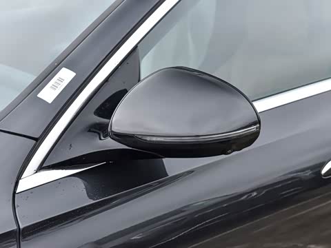 2026�� E 300 L ������