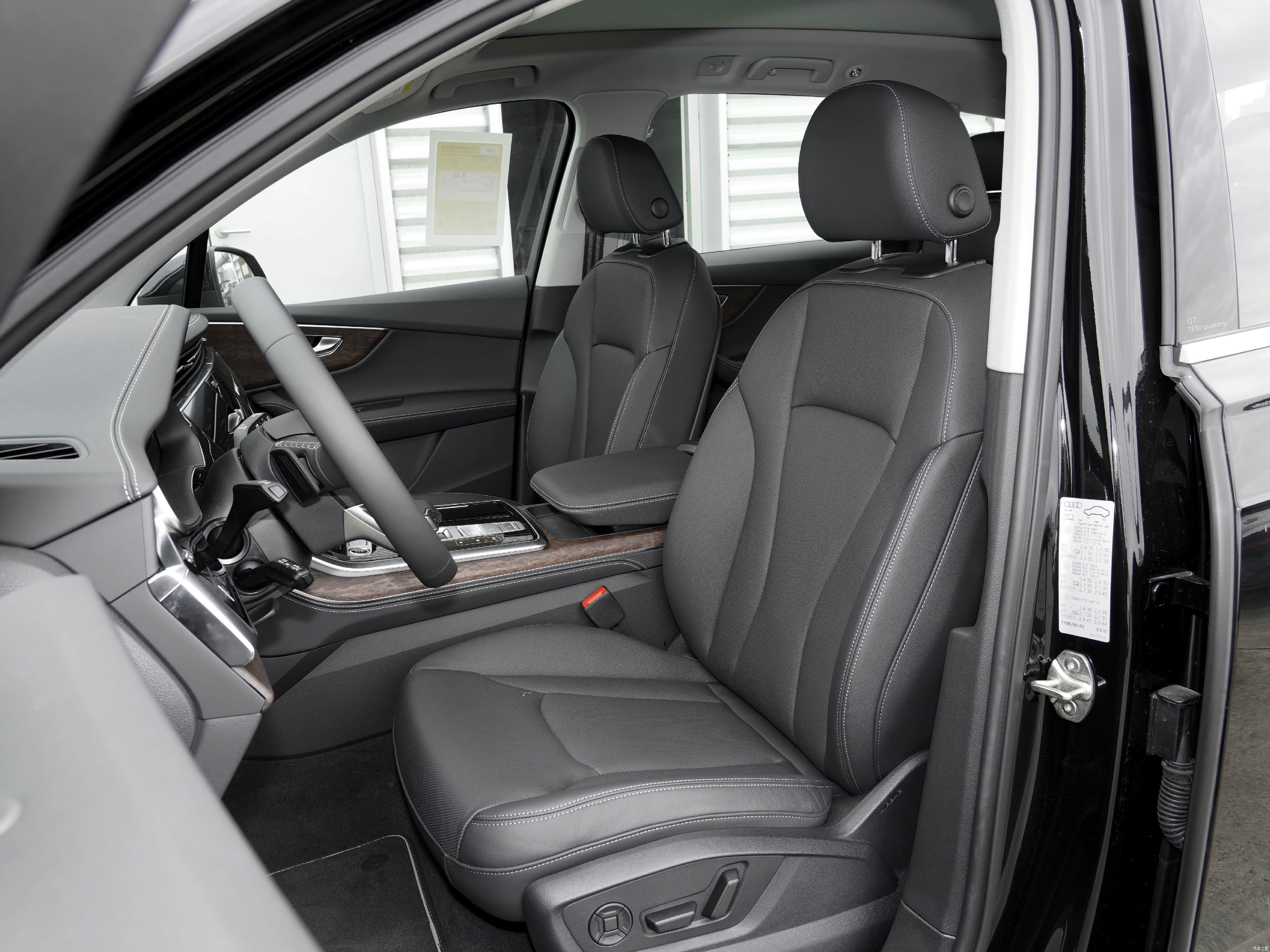 Audi Q7, миниатюра 20