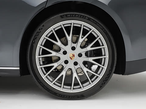 2026�� Panamera �����ӳ������� 2.9T