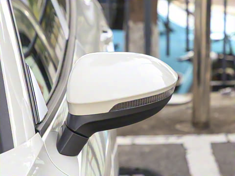 2026�� ���L 300TSI �趯��