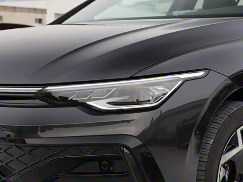 2025�� �Ŀ�� 300TSI R-Line