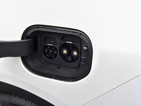 2025�� �Ŀ� 560MAX 185kW