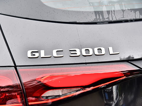 2026�� GLC 300 L 4MATIC ������ 5��