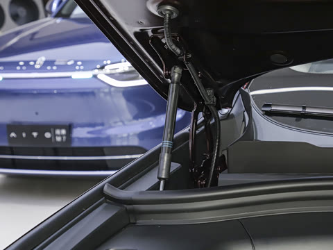 2025�� ���� Ultra�� 53.4kWh 6���� (896�߼����״