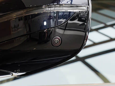 2026�� 325Li M�˶���װ