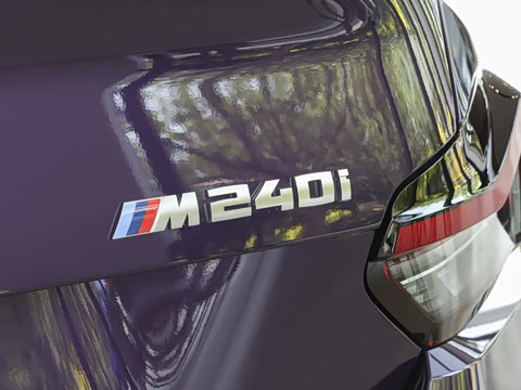 2026�� M240i xDrive