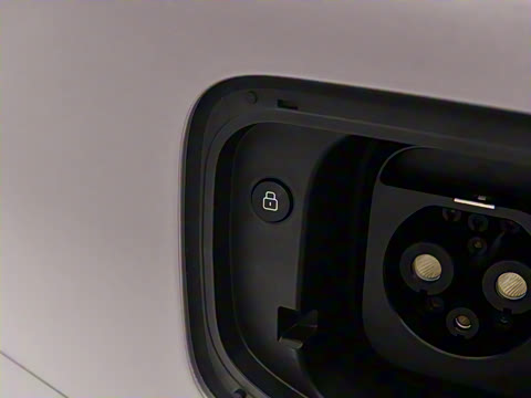 2025�� 750 ���������� Ultra