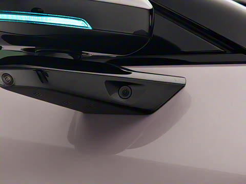 2025�� 750 ���������� Ultra