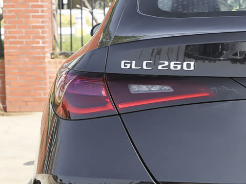 2026�� GLC 260 4MATIC ����SUV