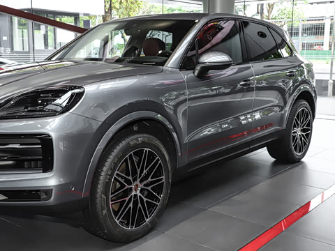 2025�� Cayenne 3.0T ���ΰ�