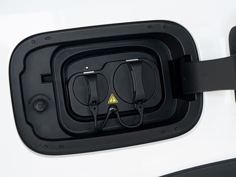 2026�� 1.5L 220km ����+