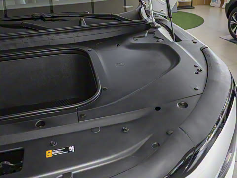 2025�� 720 Light