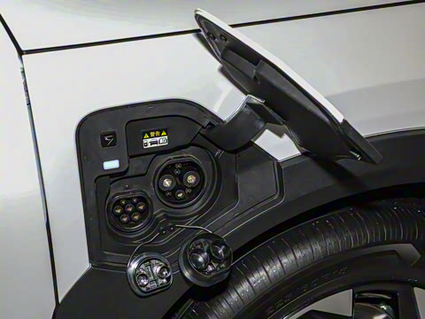 2025�� 720 Light