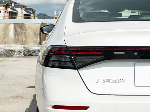 2025�� �˶�ϵ�� 260TURBO ���ʰ�