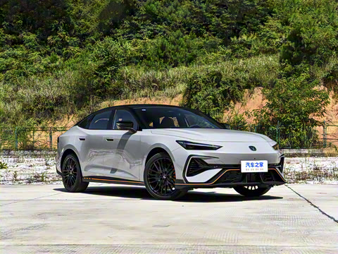 2025�� ������ 2.0T ������