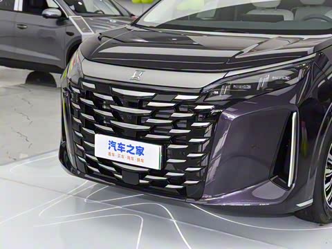 2026 DM-i 1.5T 218KM Խ