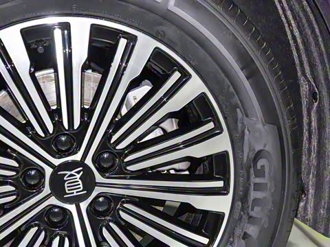 2026 DM-i 1.5T 218KM Խ