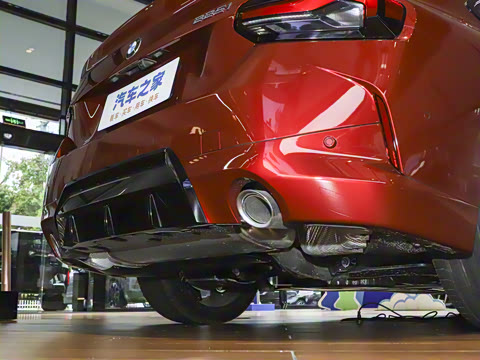 2025�� 225i M�˶���ҹ��װ