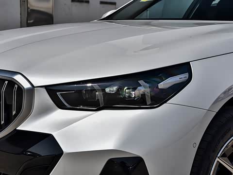 2026�� �Ŀ� eDrive 35L M�˶���װ