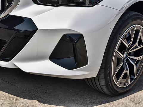 2026�� �Ŀ� eDrive 35L M�˶���װ