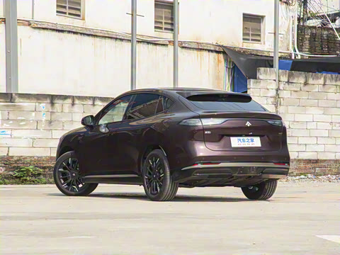 2025�� 670 Max��