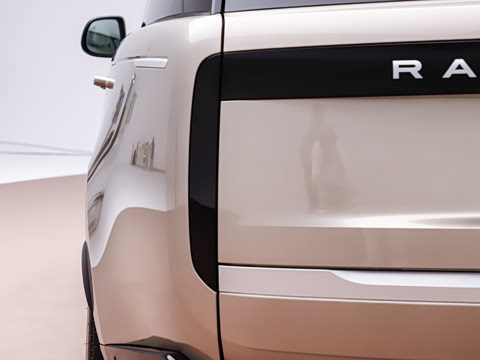 2026�� 3.0 L6 400PS AB�����