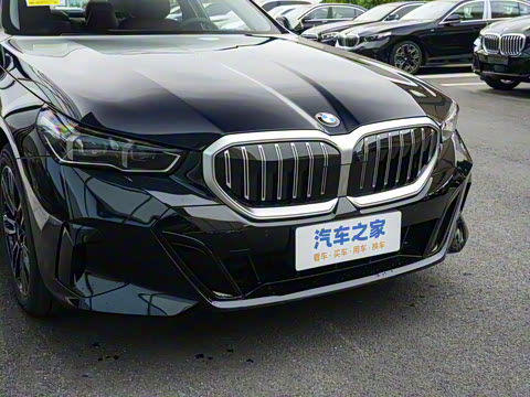 2026�� 530Li ������ M�˶���װ