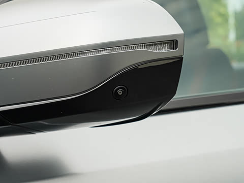 2026�� 530Li ������ M�˶���װ