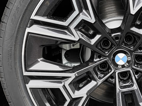 2026�� 530Li ������ M�˶���װ