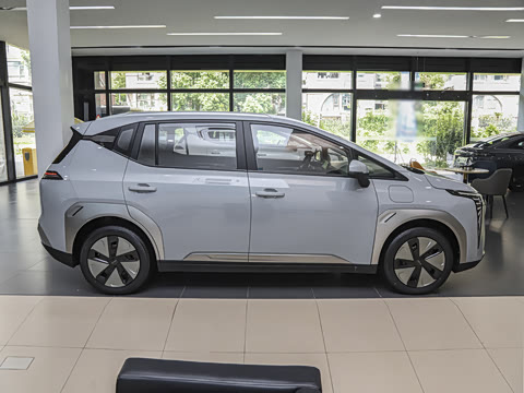 2025�� Plus 430 ������