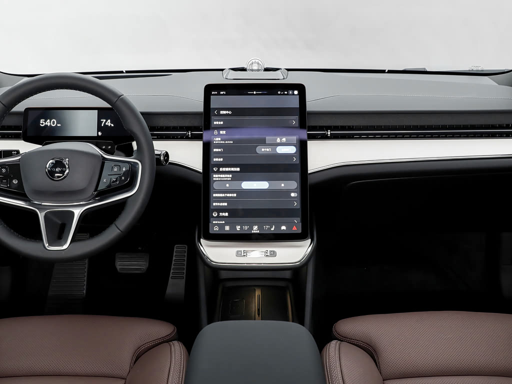Volvo ES90, Лифтбек: фото поколения