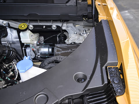 2025�� 215Զ�а�