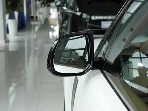 2024�� 4.4 V8 SV���ٴ����ӳ��� 4��