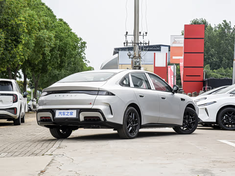 2026�� 535 MAX�����