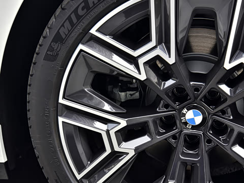 2026�� 530Li ������ M�˶���װ