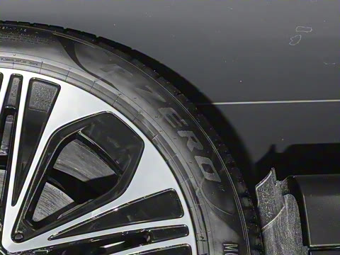 2025�� �Ŀ� E 300 L ������