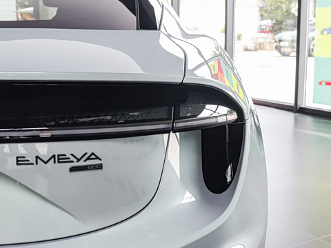 2026�� 600 SE 5��