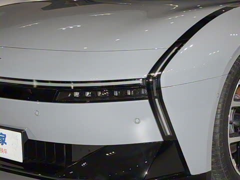 2025�� 702 ������ Ultra