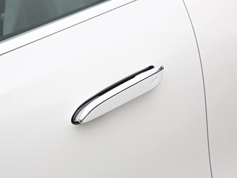 2026�� E 300 L �����˶���