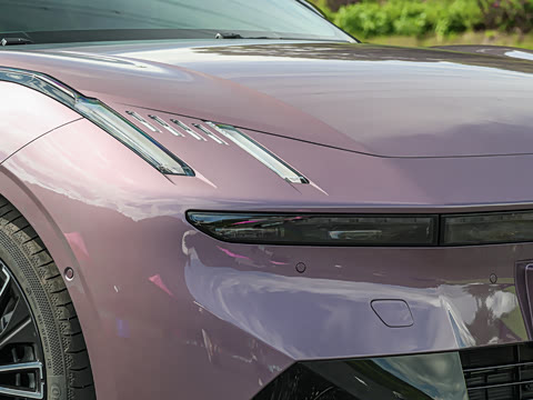 2025�� 240����Ultra