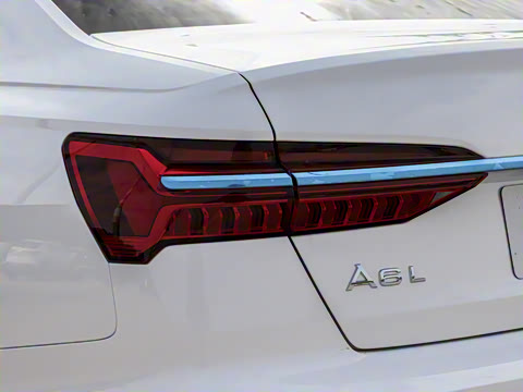 2026 45 TFSI quattro ѡ